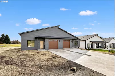 3 Anchor Way Loop #B, Cathlamet, WA 98612 - Photo 2