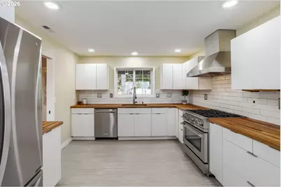 12010 NW Lovejoy St, Portland, OR 97229 - Photo 8