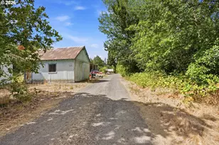 17433 Marsh Rd NE, Woodburn, OR 97071 - Photo 32