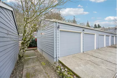 14678 SW 106th Ave, Portland, OR 97224 - Photo 38