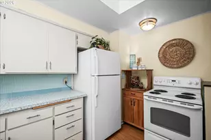 3210 Royal Ave, Eugene, OR 97402 - Photo 10