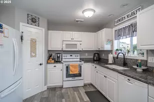 114 Umpqua View Dr, Roseburg, OR 97471 - Photo 18