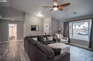 114 Umpqua View Dr, Roseburg, OR 97471 - Photo 6