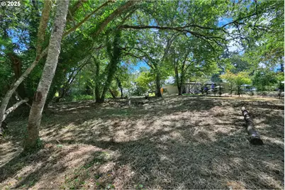 2 Storey Blvd, Eugene, OR 97405 - Photo 4