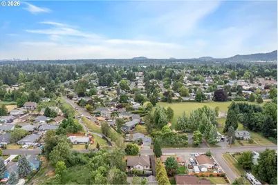 6683 SE Clackamas Rd, Milwaukie, OR 97267 - Photo 42