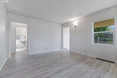 8305 SE Rhone St, Portland, OR 97266 - Photo 6