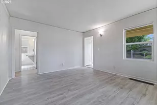 8305 SE Rhone St, Portland, OR 97266 - Photo 6