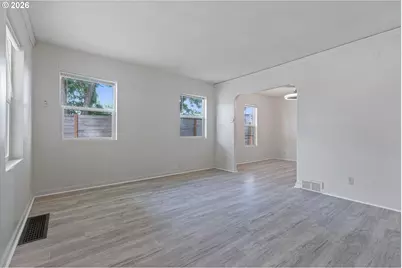 8305 SE Rhone St, Portland, OR 97266 - Photo 4