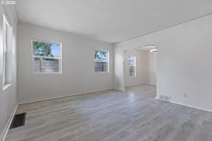 8305 SE Rhone St, Portland, OR 97266 - Photo 4