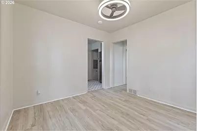 8305 SE Rhone St, Portland, OR 97266 - Photo 8