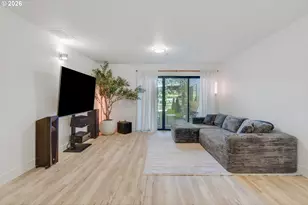730 NW Naito Pkwy, Portland, OR 97209 - Photo 2