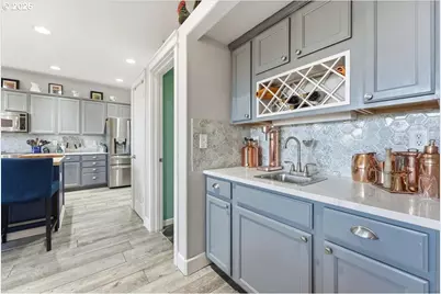 21601 NE Willow Glen Rd, Fairview, OR 97024 - Photo 10