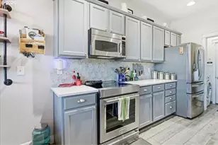 21601 NE Willow Glen Rd, Fairview, OR 97024 - Photo 6