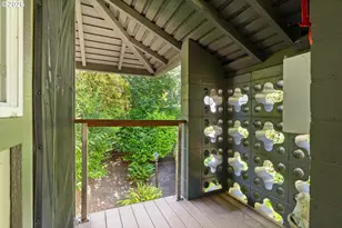 3032 SW Florida Ct, Portland, OR 97219 - Photo 40