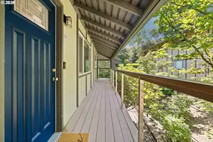 3032 SW Florida Ct, Portland, OR 97219 - Photo 4