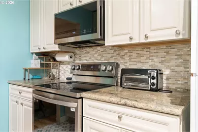 3032 SW Florida Ct #C, Portland, OR 97219 - Photo 10