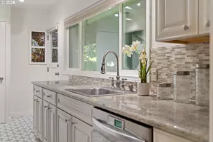 3032 SW Florida Ct, Portland, OR 97219 - Photo 10