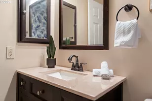 3032 SW Florida Ct, Portland, OR 97219 - Photo 26