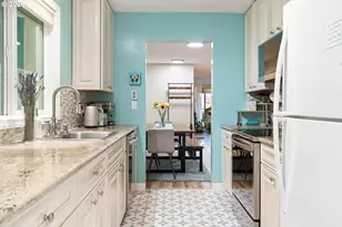 3032 SW Florida Ct, Portland, OR 97219 - Photo 14