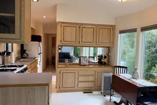 225 Azalea St, Florence, OR 97439 - Photo 6