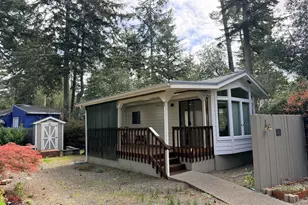 225 Azalea St, Florence, OR 97439 - Photo 2