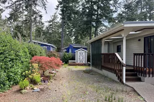 225 Azalea St, Florence, OR 97439 - Photo 4