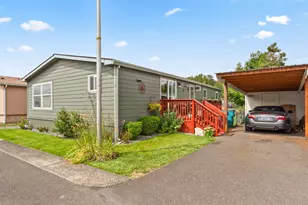 300 SW 7th Ave, Battle Ground, WA 98604 - Photo 1
