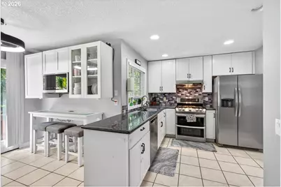 867 SE 39th Ct, Hillsboro, OR 97123 - Photo 14