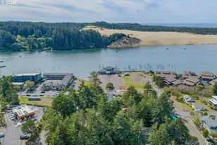 1150 Bay St, Florence, OR 97439 - Photo 18