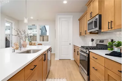 12660 SW Trask St, Beaverton, OR 97007 - Photo 10