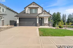 331 W Maple St, Washougal, WA 98671 - Photo 2