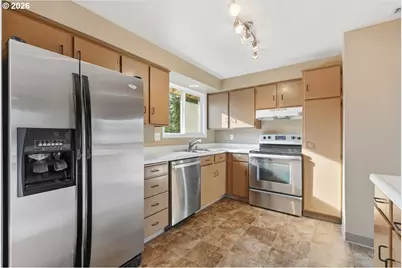 7403 NE 70th Ct, Vancouver, WA 98661 - Photo 6