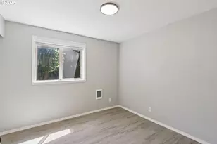 2150 6th St, Columbia City, OR 97018 - Photo 22