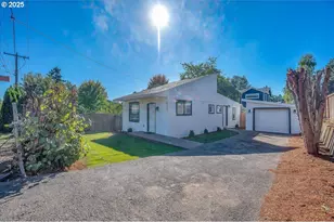 8125 SE 52nd Ave, Portland, OR 97206 - Photo 2