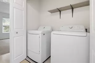 10545 SW Cougar Ln, Beaverton, OR 97008 - Photo 20