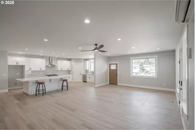 7320 Tanglewood Ave, Gleneden Beach, OR 97388 - Photo 10