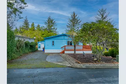 114 Marino Dr, Coos Bay, OR 97420 - Photo 2