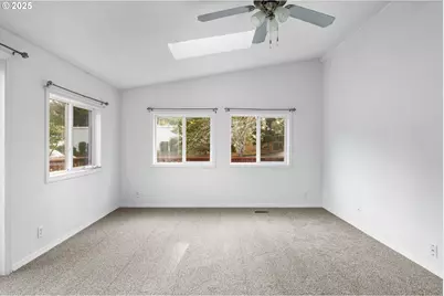 114 Marino Dr, Coos Bay, OR 97420 - Photo 10