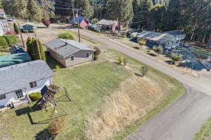 532 2nd St, Elkton, OR 97436 - Photo 40