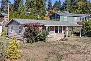 532 2nd St, Elkton, OR 97436 - Photo 8