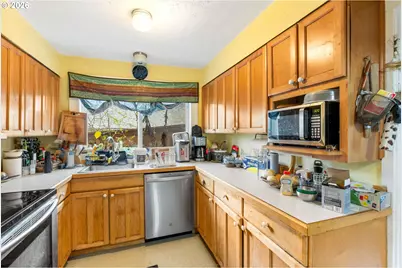 715 Sherman Ave, Hood River, OR 97031 - Photo 18