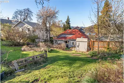 715 Sherman Ave, Hood River, OR 97031 - Photo 6