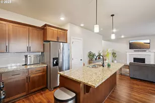 1214 S 11th Pl, Cornelius, OR 97113 - Photo 12