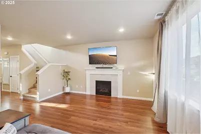 1214 S 11th Pl, Cornelius, OR 97113 - Photo 4