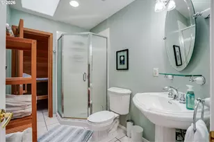 312 NW Pacific Grove Dr, Beaverton, OR 97006 - Photo 32