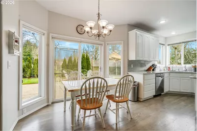 312 NW Pacific Grove Dr, Beaverton, OR 97006 - Photo 10