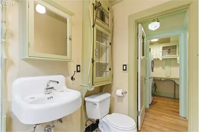1509 NE 10th Ave #304, Portland, OR 97232 - Photo 10