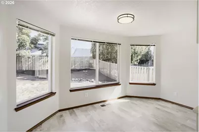 16079 SW Dewberry Ln, Tigard, OR 97223 - Photo 8