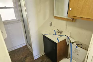 748 SE 112th Ave, Portland, OR 97216 - Photo 8