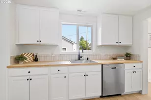 4641 Royal Ave, Eugene, OR 97402 - Photo 10